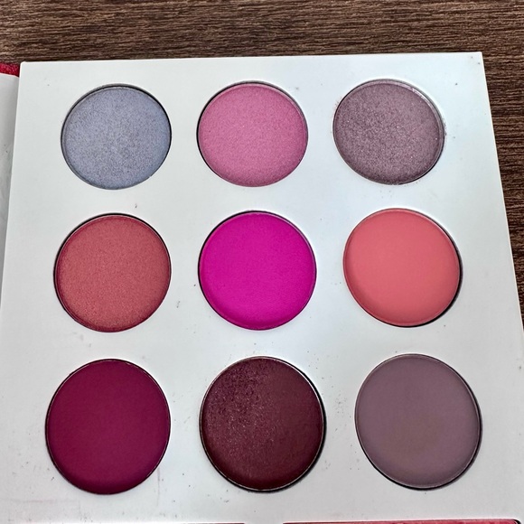 New Kylie Cosmetics Valentine Collection Lot - Picture 7 of 12
